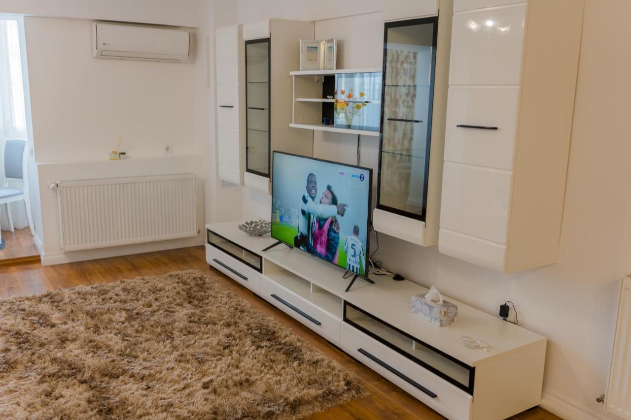 Cozy & Spacious 2Br Apartment With Netflix 부쿠레슈티 외부 사진