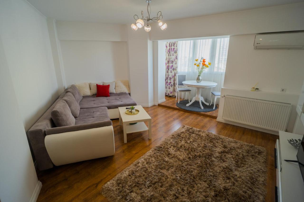 Cozy & Spacious 2Br Apartment With Netflix 부쿠레슈티 외부 사진