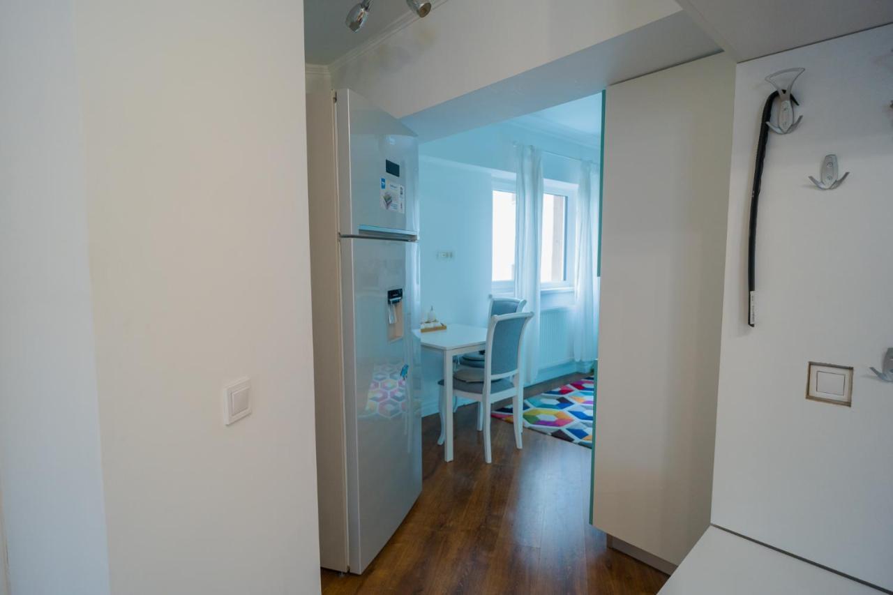 Cozy & Spacious 2Br Apartment With Netflix 부쿠레슈티 외부 사진