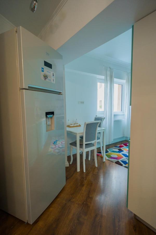 Cozy & Spacious 2Br Apartment With Netflix 부쿠레슈티 외부 사진