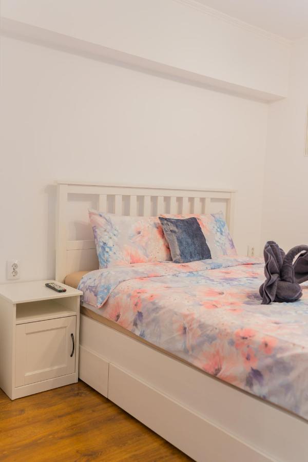 Cozy & Spacious 2Br Apartment With Netflix 부쿠레슈티 외부 사진
