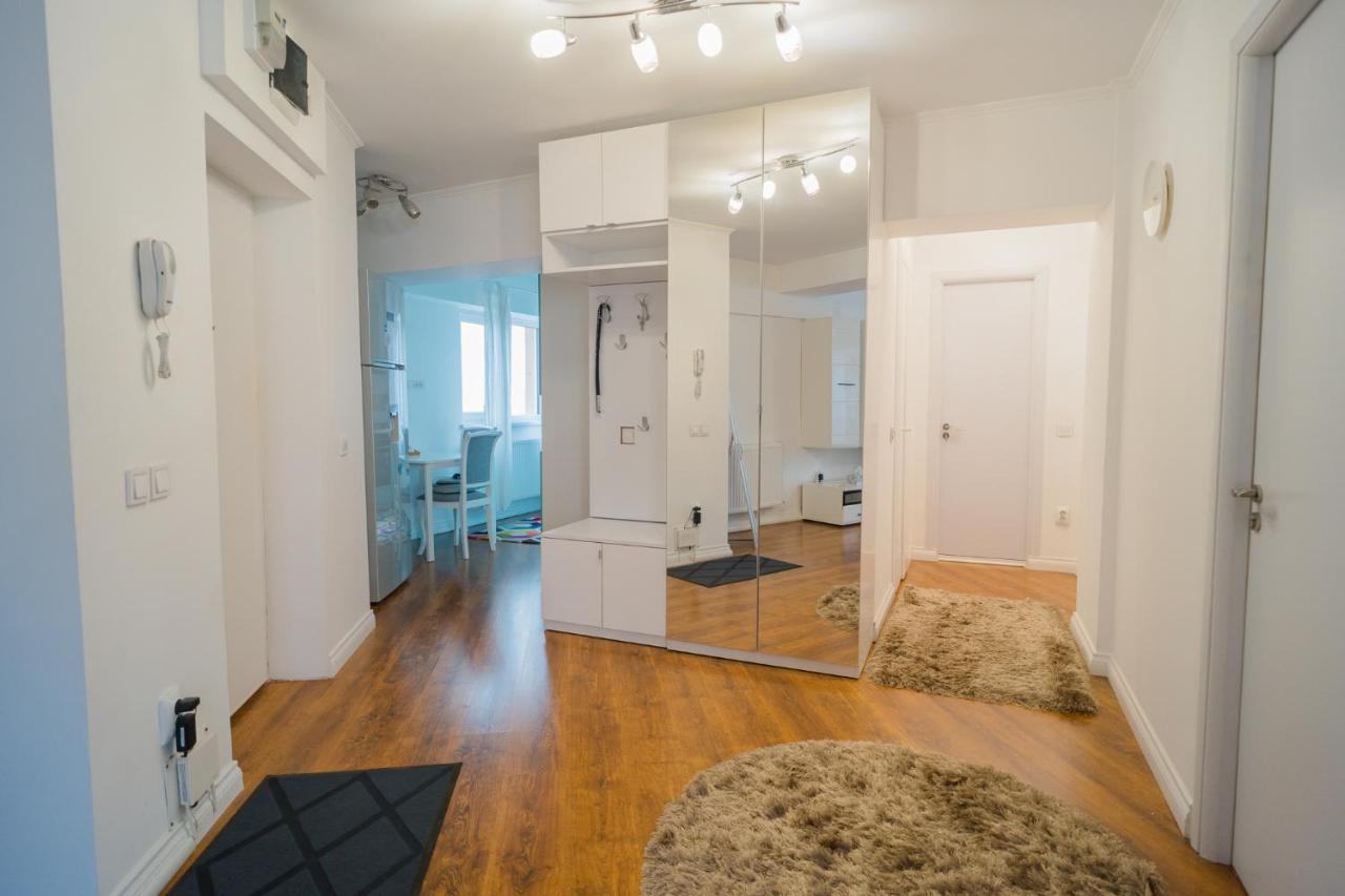 Cozy & Spacious 2Br Apartment With Netflix 부쿠레슈티 외부 사진