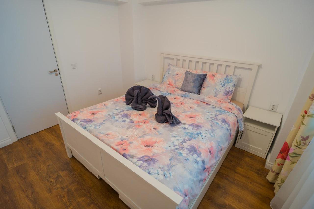 Cozy & Spacious 2Br Apartment With Netflix 부쿠레슈티 외부 사진