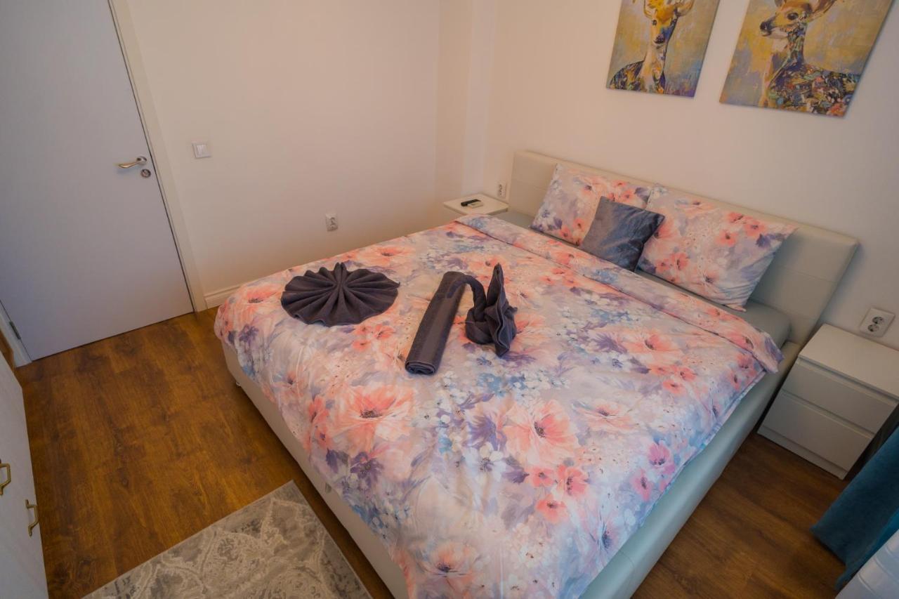 Cozy & Spacious 2Br Apartment With Netflix 부쿠레슈티 외부 사진