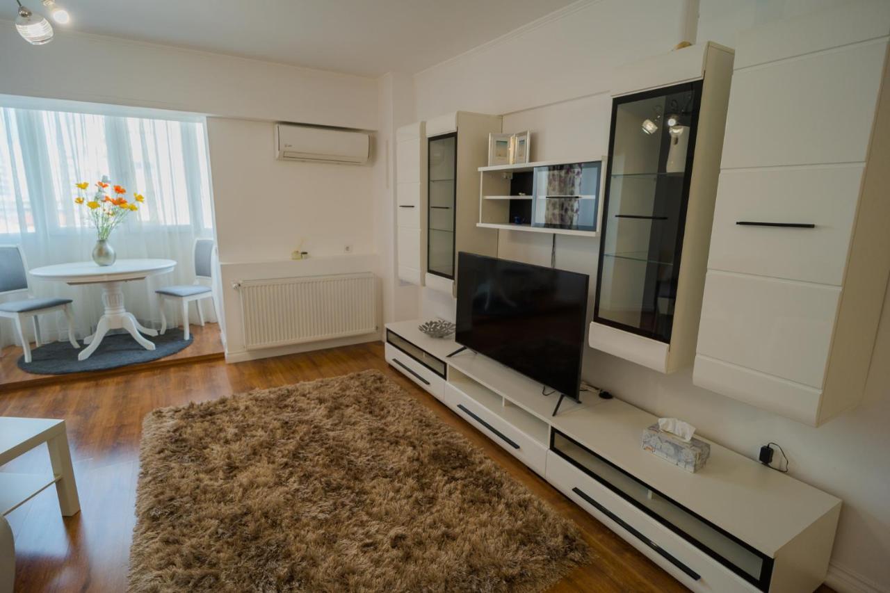 Cozy & Spacious 2Br Apartment With Netflix 부쿠레슈티 외부 사진