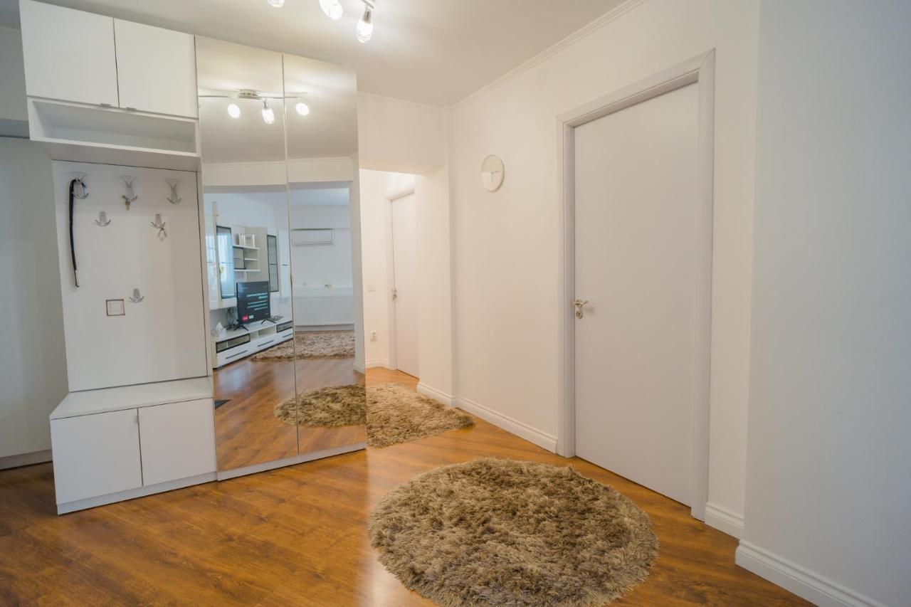 Cozy & Spacious 2Br Apartment With Netflix 부쿠레슈티 외부 사진