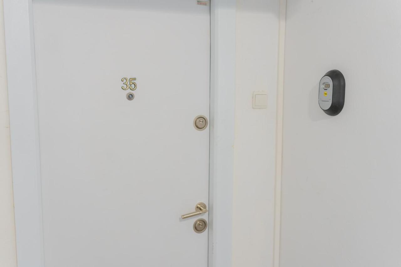 Cozy & Spacious 2Br Apartment With Netflix 부쿠레슈티 외부 사진